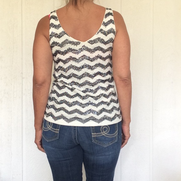 J. CREW SEQUIN ZIG ZAG TANK TOP XS - Picture 3 of 8